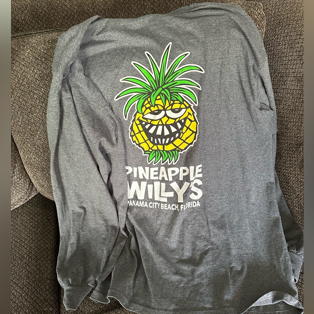 Gray Pineapple Willy's Graphic long sleeve